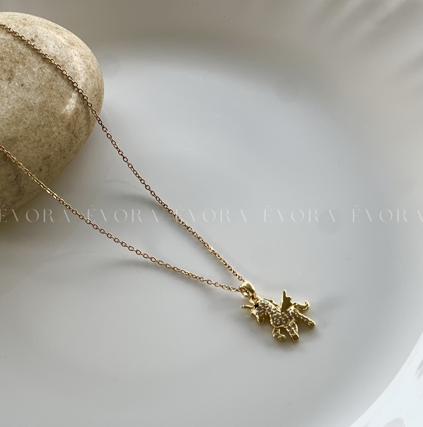 Elegant Horse Necklace – 18K Gold Plated Stainless Steel