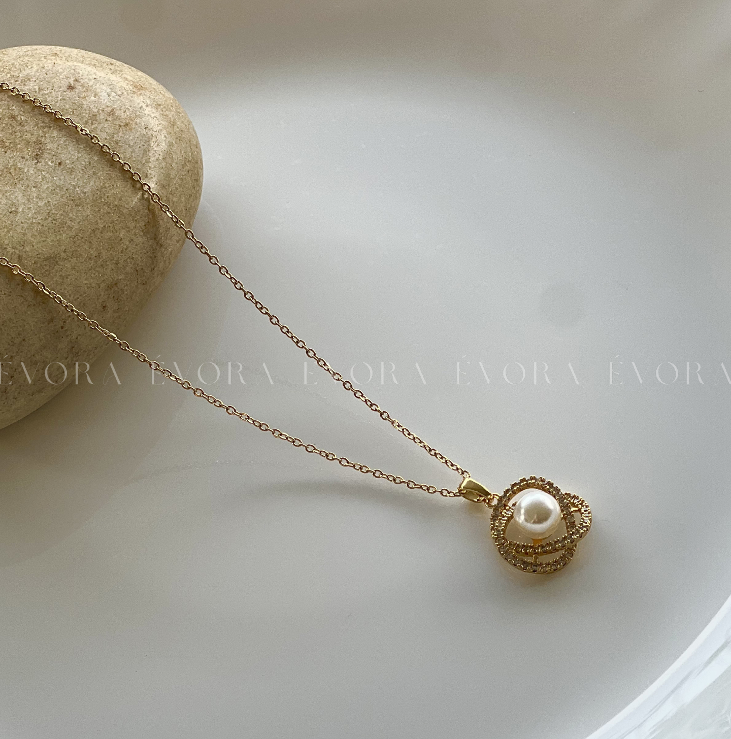 Elegant Bow Knot Necklace – Stainless Steel & Copper with Zircon Detail